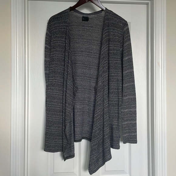 Volcom women’s knit sweater - Picture 1 of 3